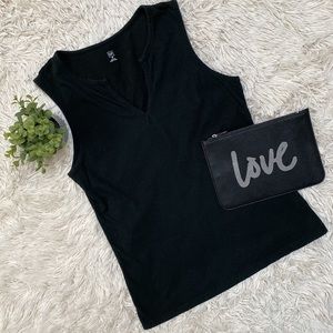 Gap Split Neck Tank Top 💗 Black